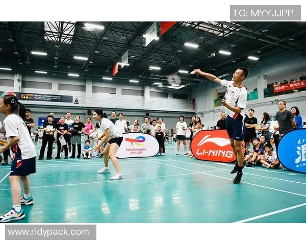 羽毛球的魅力与技巧：深入了解西安羽毛球队的灵活战术与训练秘诀